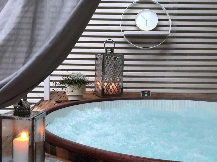 Snowcrystal Home With Jacuzzi And Sauna Rovaniemi Exterior photo